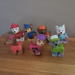 Mega Bloks PAW Patrol figures Set Of 7